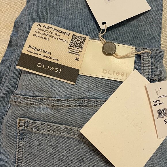 DL1961 Bridget Boot High Rise Instasculpt Crop Flare Jeans in Light Blue Size 30 - Picture 1 of 7
